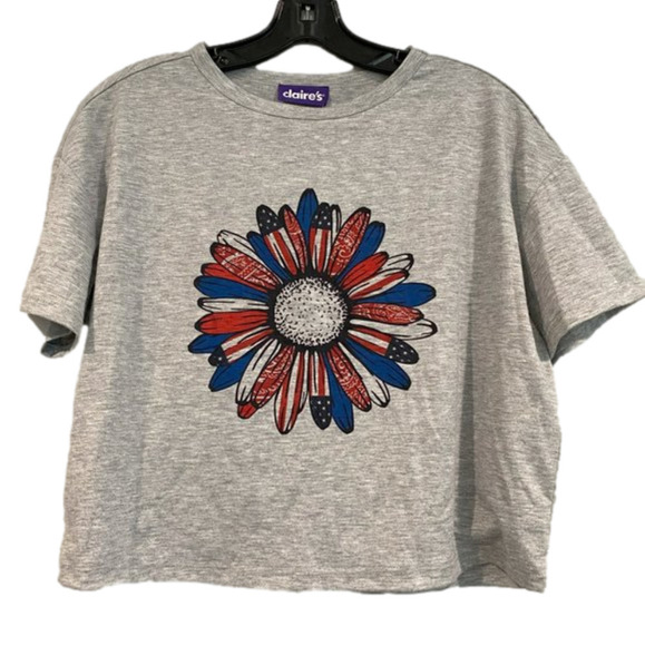 NWT Patriotic Gray and Red, White, and Blue Cropped Top - Size One Size - Picture 1 of 3